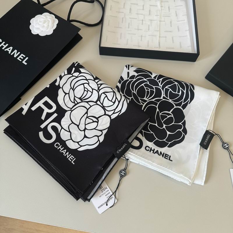 Chanel silk scarf hm30